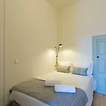 特征屋公寓