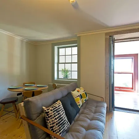 Trait House * Porto