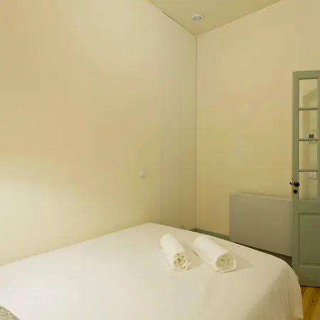Trait House Apartment *