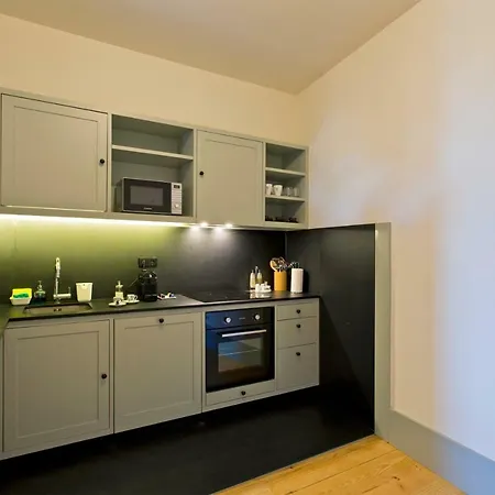 Trait House *