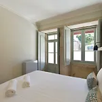 Trait House Порту